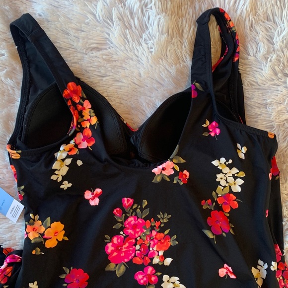 Lands End Black and Floral Tankini Top - Picture 12 of 16